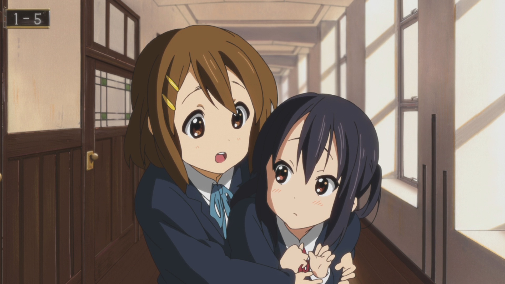 Image - Yui hugging Azusa.jpg | K-ON! Wiki | FANDOM powered by Wikia