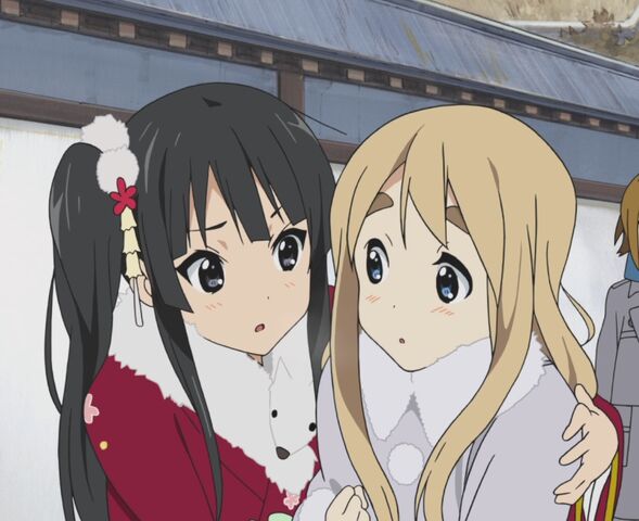 File:Mio and Tsumugi.jpg
