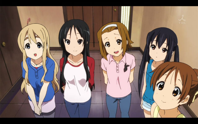 File:Girls smiling.jpg