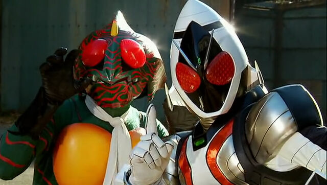 File:Amazon and Fourze.jpg