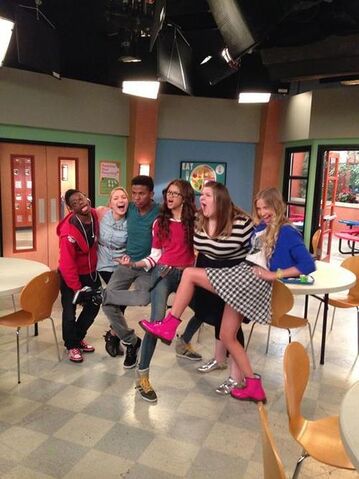File:Zendaya-and-the-cast-of-K-C-Undercover-shooting-the-pilot-episode-zendaya-coleman-37055579-500-667.jpg