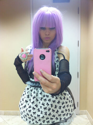 File:Kerli purple hair 2.jpg