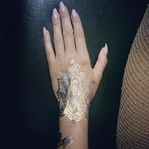 File:Keshas instagram 93 2014.jpg