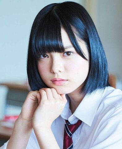 ファイル:平手友梨奈 2016 2.jpg
