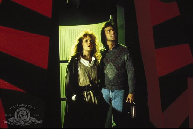 File:Killer-klowns-from-outer-space-2.jpg