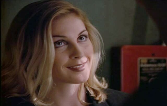 File:Caitsmile.jpg
