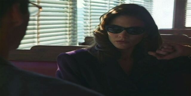 File:Lillieglasses.jpg
