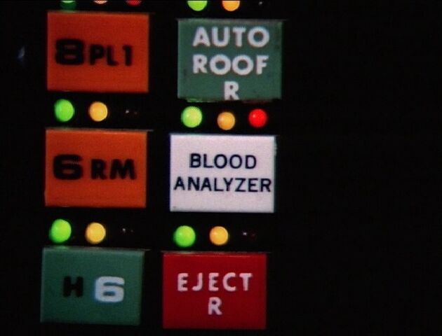File:Blood Analyzer.jpg