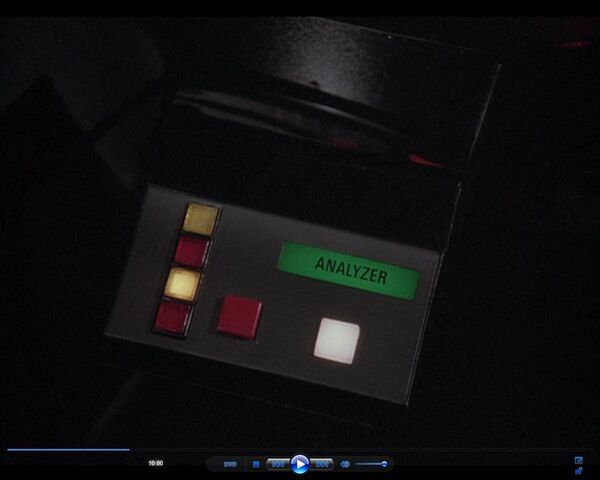 File:Chemical Analyzer.jpg