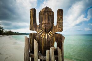 Totem koh lanta 2016.jpg