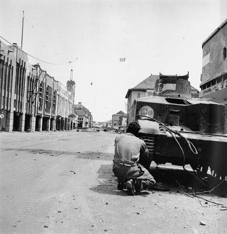 Berkas:582px-Battle of Surabaya.jpg