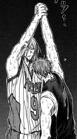 File:Murasakibara helps Kiyoshi up.png