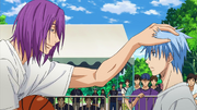 Murasakibara belittles Kuroko anime.png