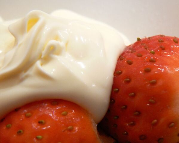 File:Creme fraiche.jpg