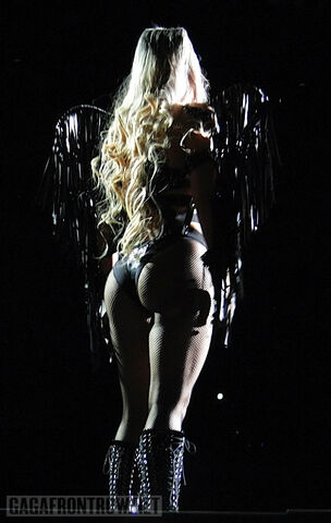 File:The Born This Way Ball Tour Bad Kids 004.jpg
