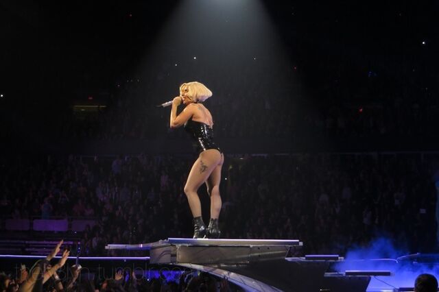File:ArtRave-in-Edmonton-11.jpg