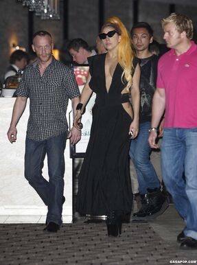 File:7-6-12 Nobu Restaurant 001.jpg