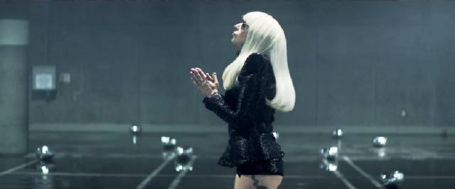 File:O2 Priority Tickets TV Ad 004.png