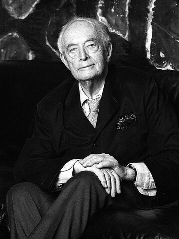 File:Roger Vivier.jpg