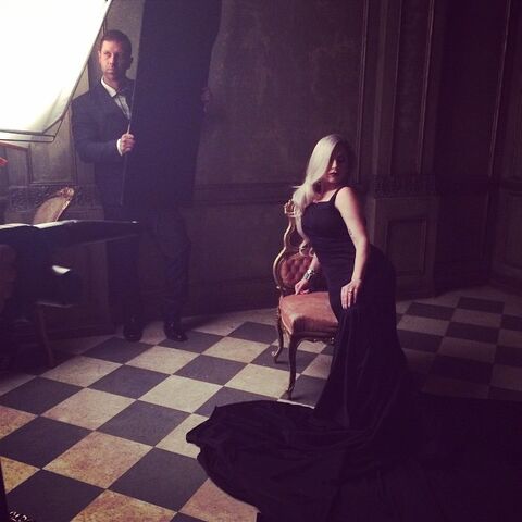 File:2-22-15 Mark Seliger BTS 001.jpg