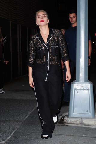 File:8-16-16 Leaving Z100 Radio in NYC 001.jpg