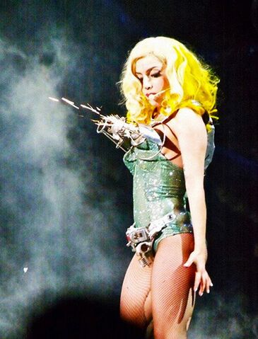 File:Monsterballouttakenew.jpg