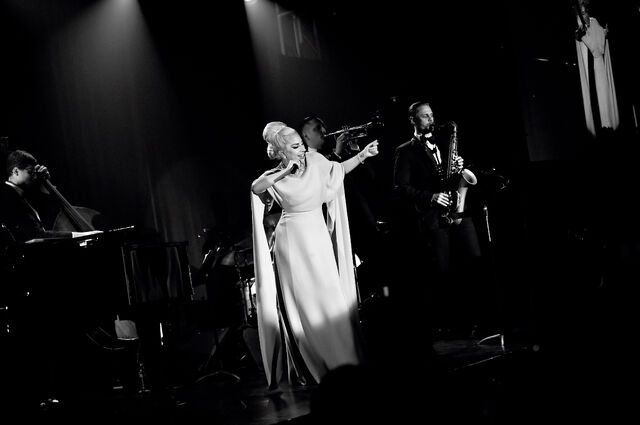 File:10-29-15 Performance at The amfAR Inspiration Gala in LA 002.jpg
