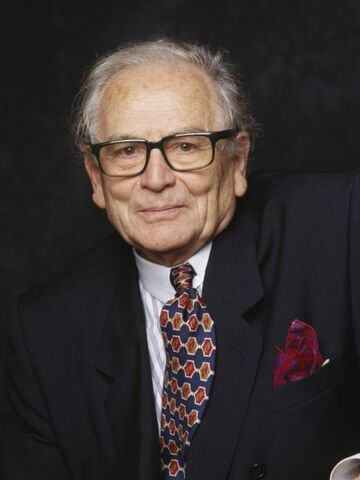 File:Pierre Cardin.jpg
