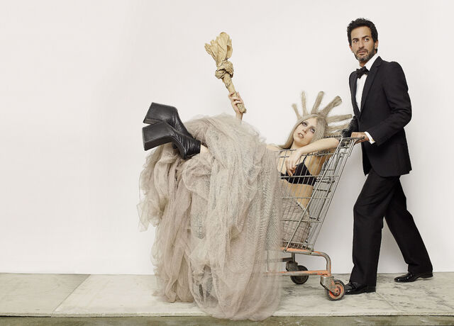 File:5-4-10 Mario Testino 003.jpg