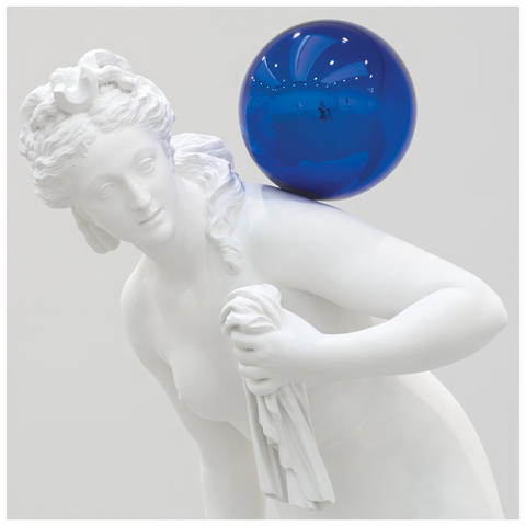 File:ARTPOP Booklet 002.png