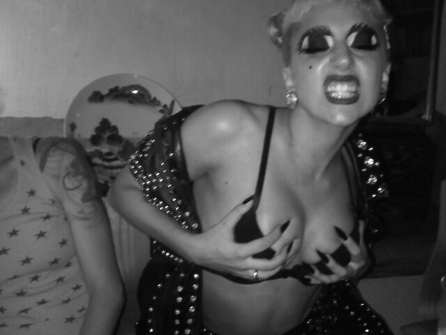 File:6-27-11 Amen Fashion 001.jpg