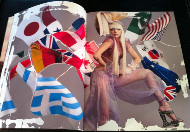 File:Super Lady Gaga 009-010.jpg