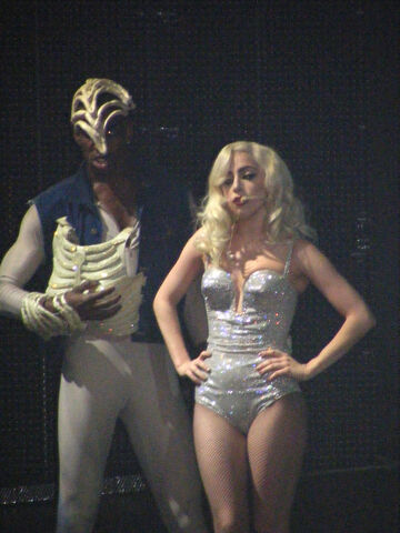 File:The Monster Ball Tour at Pearl Concert Theater 12-17-09.jpg