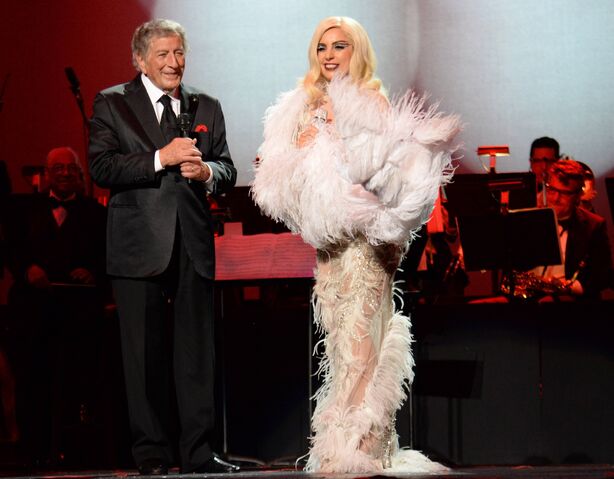 File:2-8-15 Cheek to Cheek Tour 005.jpg