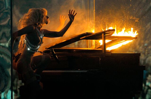 File:American Music Awards 2009 4.jpg