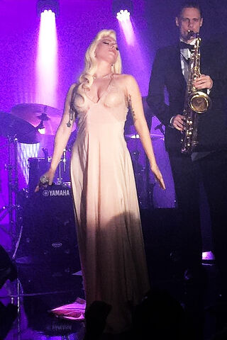 File:1-6-16 CES 2016 004.jpg
