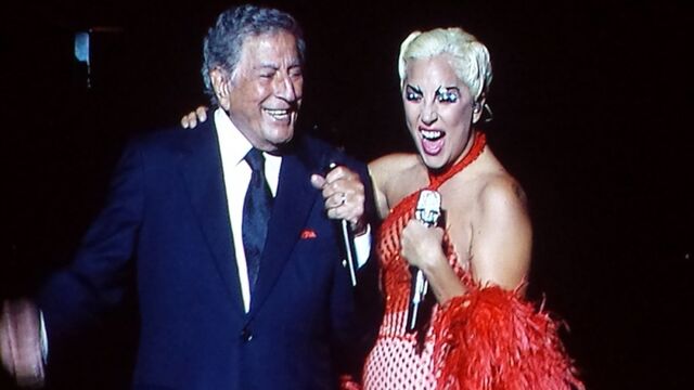 File:6-26-15 Cheek to Cheek Tour 001.jpg