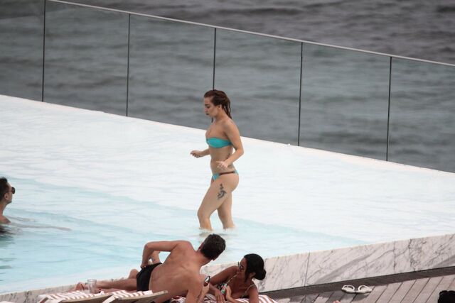 File:11-7-12 Hotel Pool 005.jpg