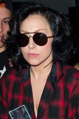File:8-18-13 Out in New York City 002.jpg