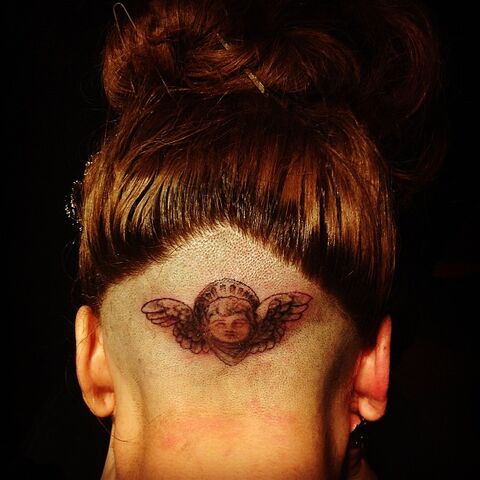 Fichier:GagaTattoo-Angelot2.jpg