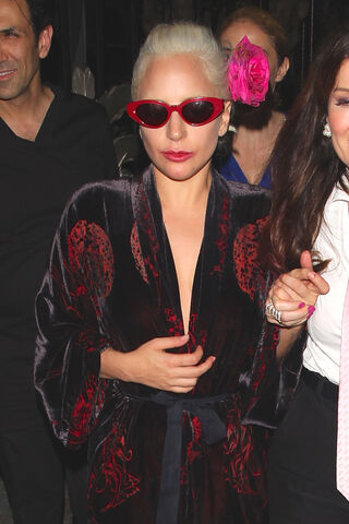 File:8-12-15 Leaving Pump Restaurant 002.jpg