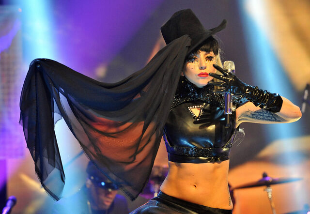 File:Performance Born This Way1.jpg
