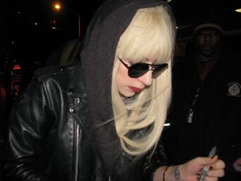 File:Lady Gaga 12-28-09.jpg