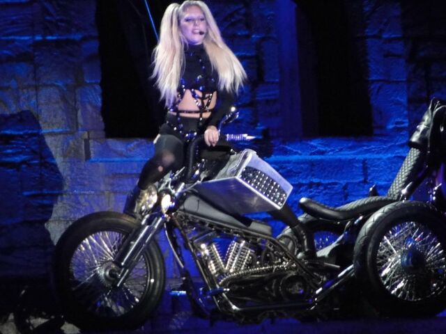 File:The Born This Way Ball Tour You and I 001.jpg
