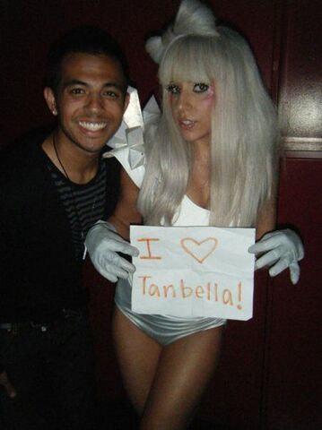 File:10-18-08 Adonis Nightclub 002.jpg