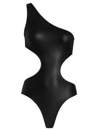 File:Norma Kamali - Zig-zag suit.jpg