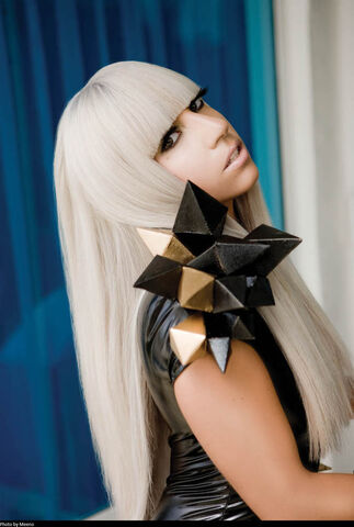 File:The Fame USB 019.jpg