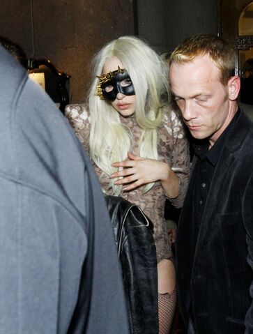 File:5-7-10 Leaving Beirut Cafe 001.jpg