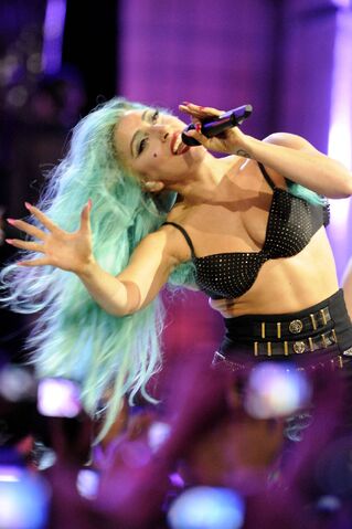 File:6-19-11 MMVA Performance 014.jpg