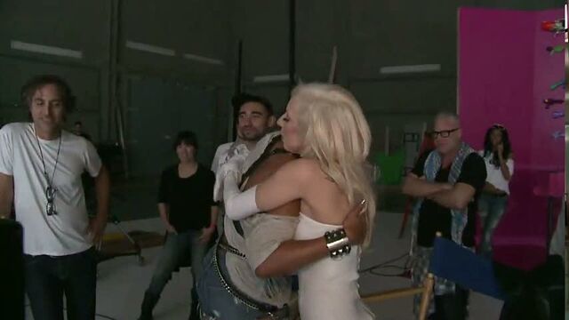 File:VideoPhone(BehindTheScenes) (4).jpg